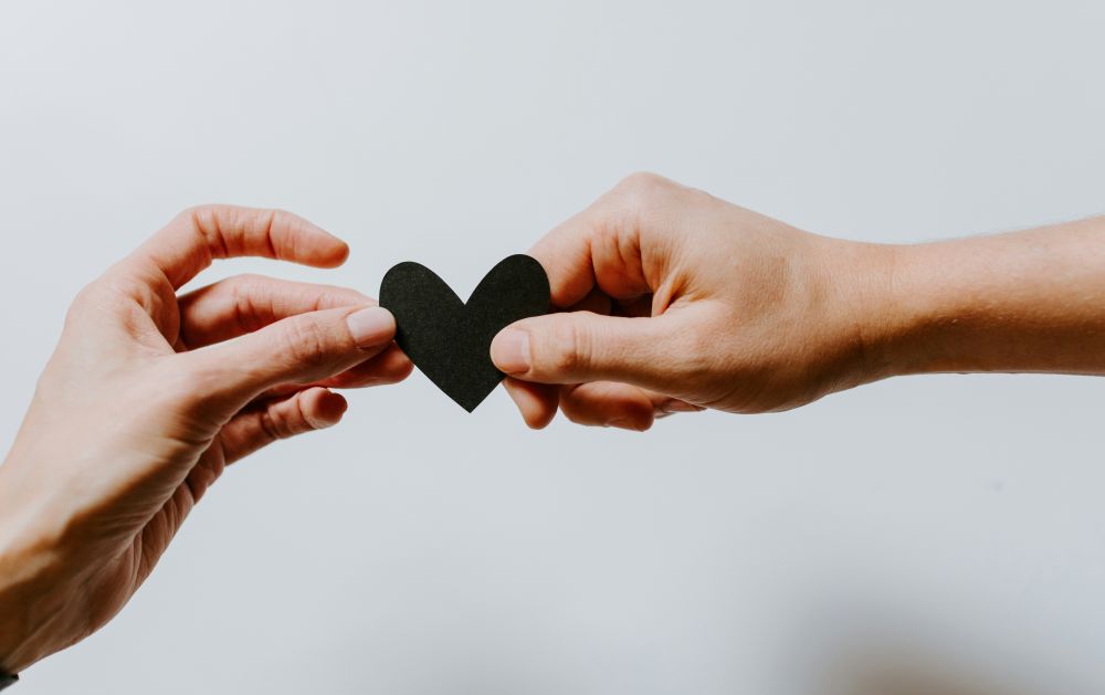 Schémas amoureux répétitifs : pourquoi vous attirez toujours le même type de relation